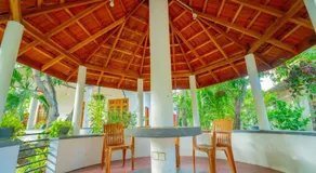 Joy Villa Garden - Image 2