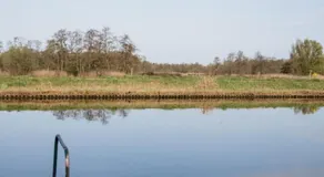 Vrij aan de Amstel Tiny House met hottub aan het water - Image 5