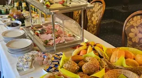 Hotel Zum Schloss - Image 4