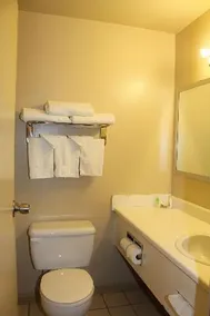 Howard Johnson Inn Yorkton Sk - Image 5