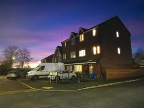 Warrington Suites by Relax Stays - Image 5
