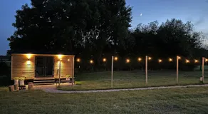 The Stag's Head - Shepherds Hut - Image 4