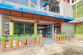 MVA Hotel Cafe and Resto Mitra RedDoorz - Image 3