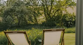 Wellsprings Farm - Self-catering shepherds hut with private garden - Image 5