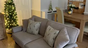 Meerkat Manor - Image 5