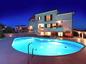 Modern and tastefully furnished one bedroom apartment with common pool - Image 2