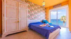Laigueglia Beach, Seafront Sea-View Balcony - Happy Rentals - Image 2