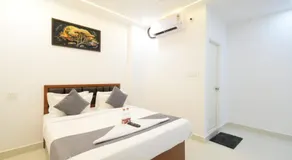 Sri Laveeza Hotels - Image 2