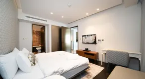 Luxurious Escape meets Fendi Design in Iconic Building on Top Location in Dubai Marina - Image 2
