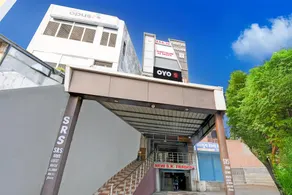 Hotel O by OYO SRS Inn Guest House - Image 2