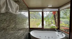Xuan Son Lakeside Bungalow - Image 3