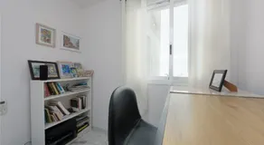 Appartement de vacances avec barbecue, jardin et terrasse | Vue ville | Parfait pour le travail à distance - Image 2