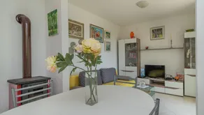 Holiday Home Flower House - Image 2