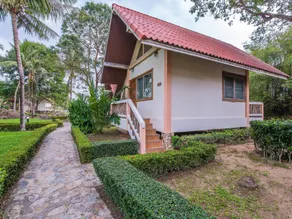 Naku Resort - Image 4