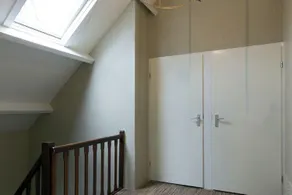 Beautiful home with lots of privacy, in the forest - Image 2