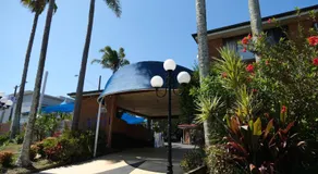 Sapphire Palms Motel - Image 2