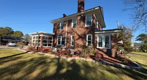 Historic Ziegler Inn and Suites with Whimsical Themed Rooms - Image 4