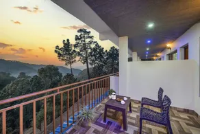 Sun Pine Villa by Splendid Retreat Hotels - Image 5