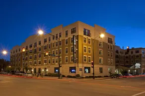 Chicago South Loop Hotel - Image 2