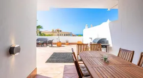 Paradise Beach – Terraço com vista mar, BBQ, piscina e pool bar - Image 2