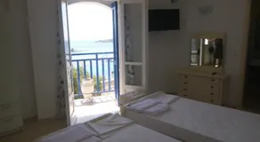 Paradisos House - Image 2