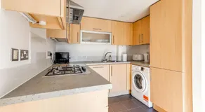 Modern 2Bed, City Centre, Private parking, Balcony - Image 4