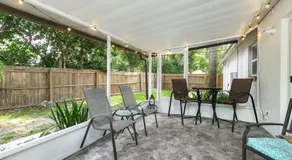 Modern & Tasteful Pool Home - Image 5