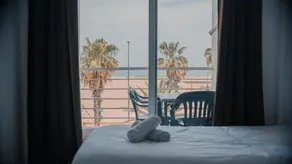 Hostal La Barraca - Image 2