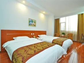 Yi Nanjing zhongyijia Holiday Hotel - Image 2