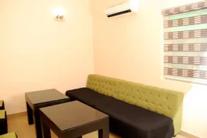 West 11 Luxury - Image 4