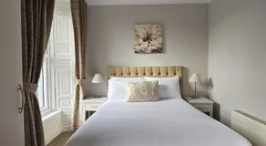 Brogans Bar & Hotel - Image 2