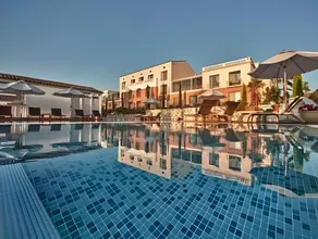 Antmare Hotel - Image 2