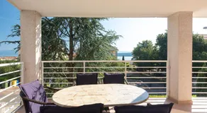 Charmant appartement entièrement équipé avec terrasse | Vue jardin | Proche de la plage - Image 3