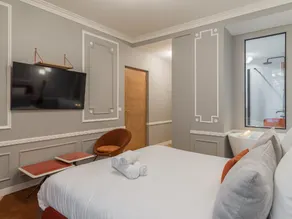 The Orange Haussmann - Image 5
