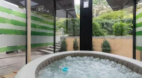 Miami Lovely romantic Garden apartment with whirlpool - Image 5
