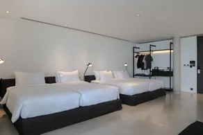 Chocolate Box Hotel - Image 2