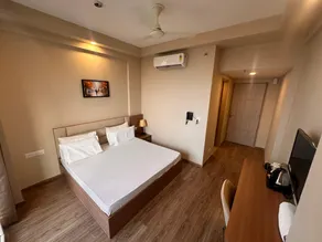 Richa’s Home Near India Expo Mart - Image 2
