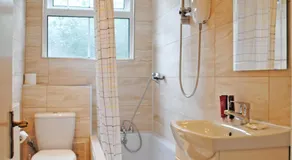 Donnybrook Townhouse - Image 3