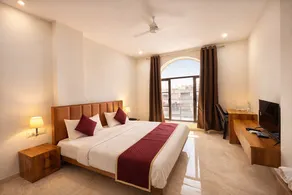 The Golden Retreat Hotel - At Anand Railway Station - Image 2
