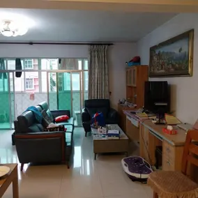 YOYO LYNNE HOMESTAY - Image 3