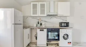 LOVE ROOM - Jacuzzi, Wifi, Clim, Rétroprojecteur - Image 4