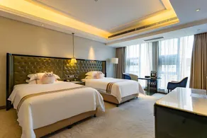 Celebrity City Hotel - Image 2