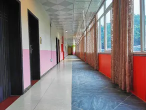 Xinshijia Business Hotel - Image 4