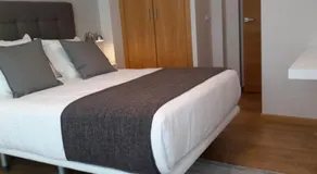 APARTAMENTOS PORTA NOVA - Image 4