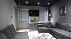 Back Turner Townhouse - Image 2