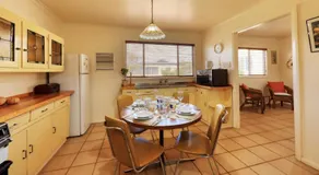 Charles Rasp Motor Inn & Cottages - Image 4