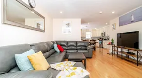 39 - 3BR Quincy - Stunning Townhouse near Adams - Image 2