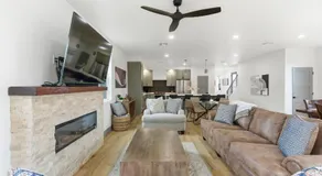 Beautiful Home Near ASU Families & Groups Welcome - Image 2