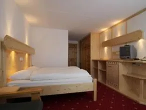 Club Hotel rooms only - by Mountain Hotels - Image 2