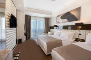 Serenity Queen Hotel - Image 2